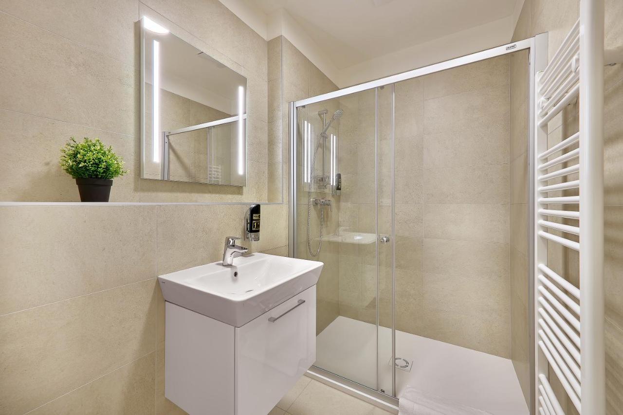 Downtown Suites Rubesova Prague Ngoại thất bức ảnh