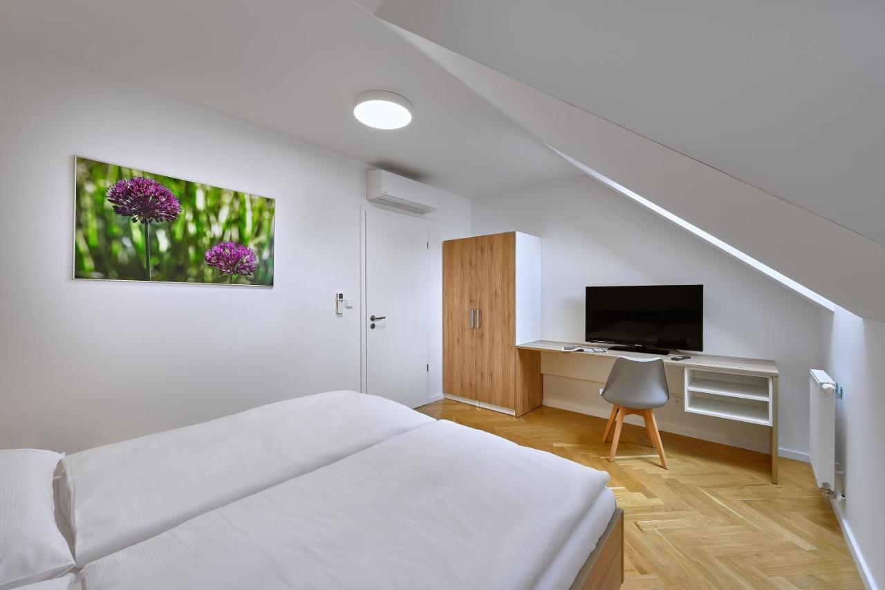 Downtown Suites Rubesova Prague Ngoại thất bức ảnh