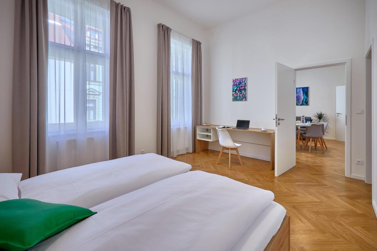 Downtown Suites Rubesova Prague Ngoại thất bức ảnh