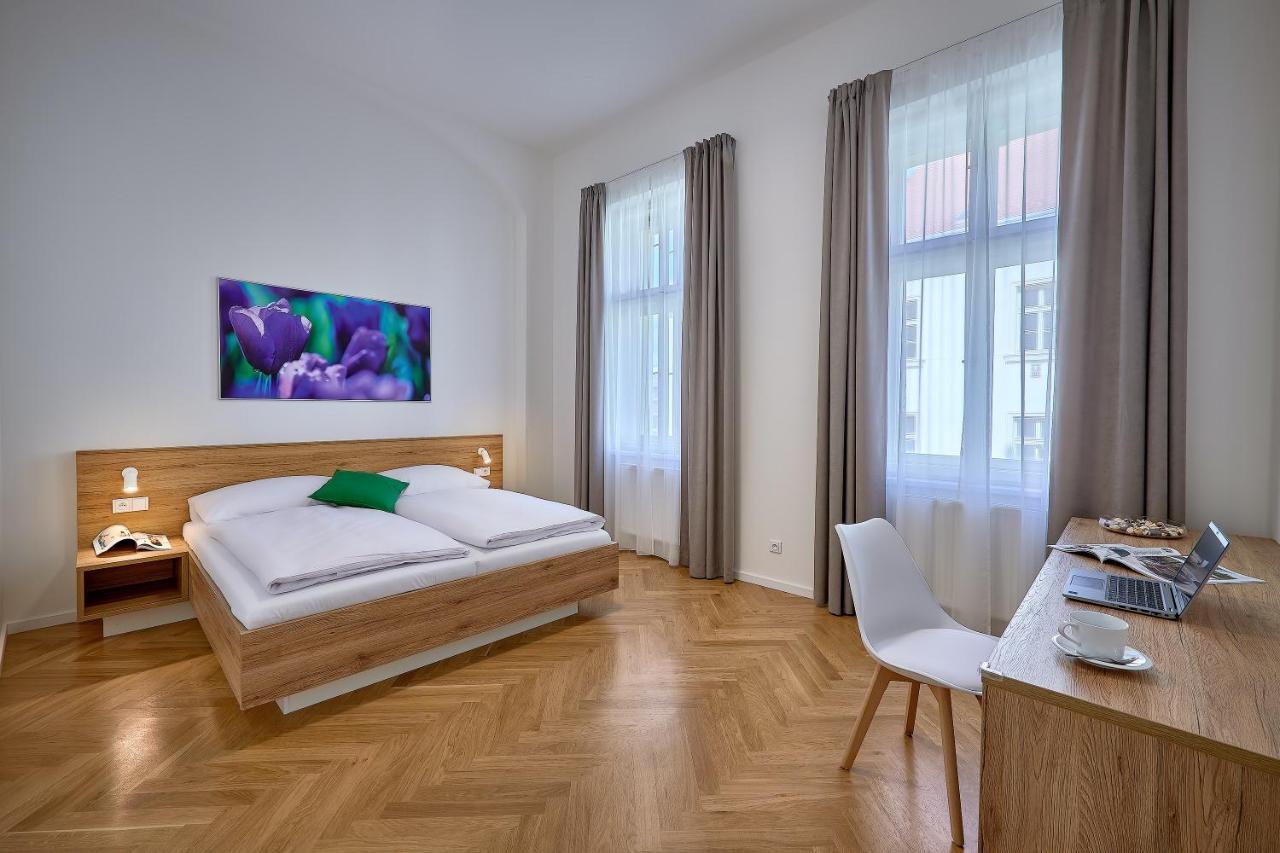 Downtown Suites Rubesova Prague Ngoại thất bức ảnh