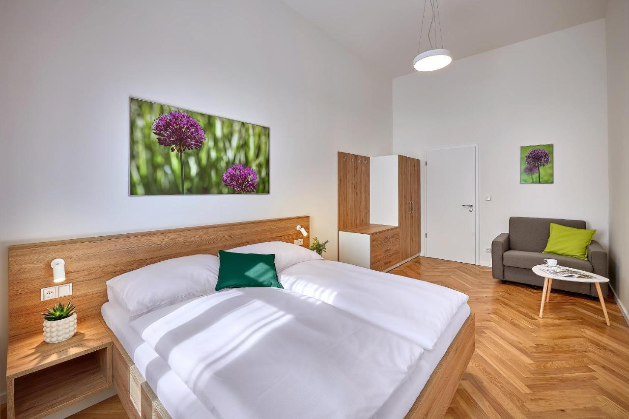 Downtown Suites Rubesova Prague Ngoại thất bức ảnh