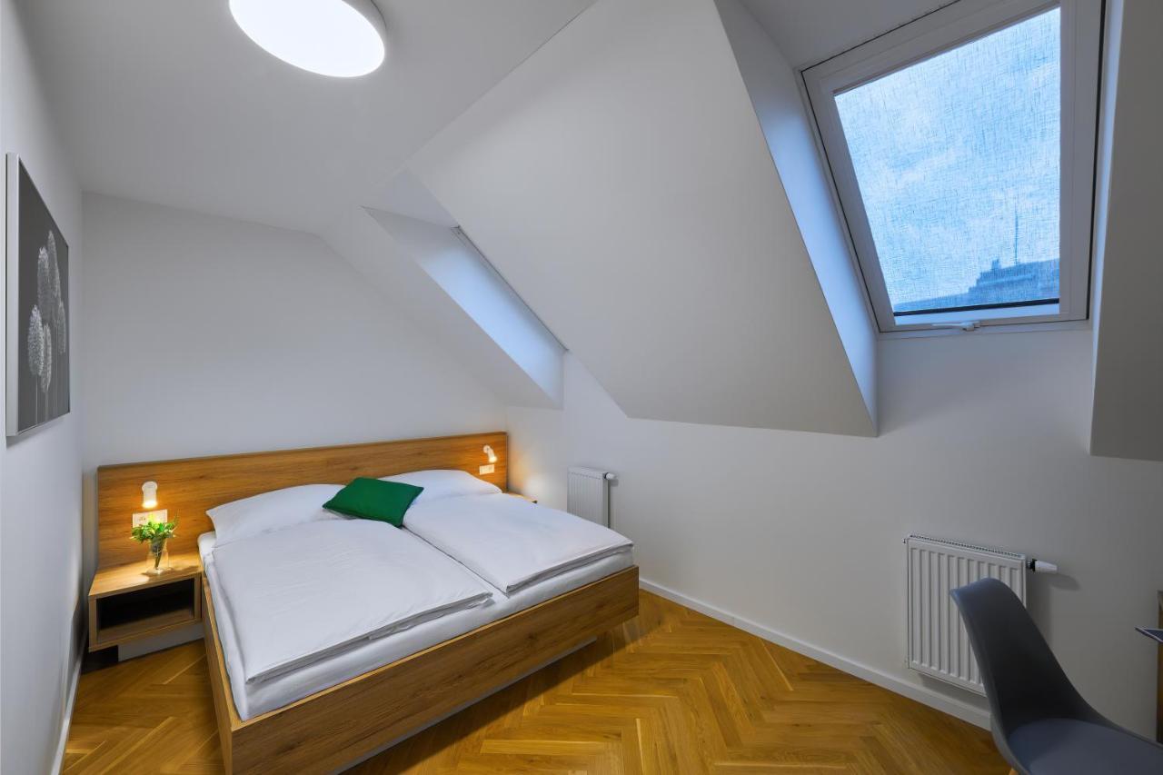 Downtown Suites Rubesova Prague Ngoại thất bức ảnh