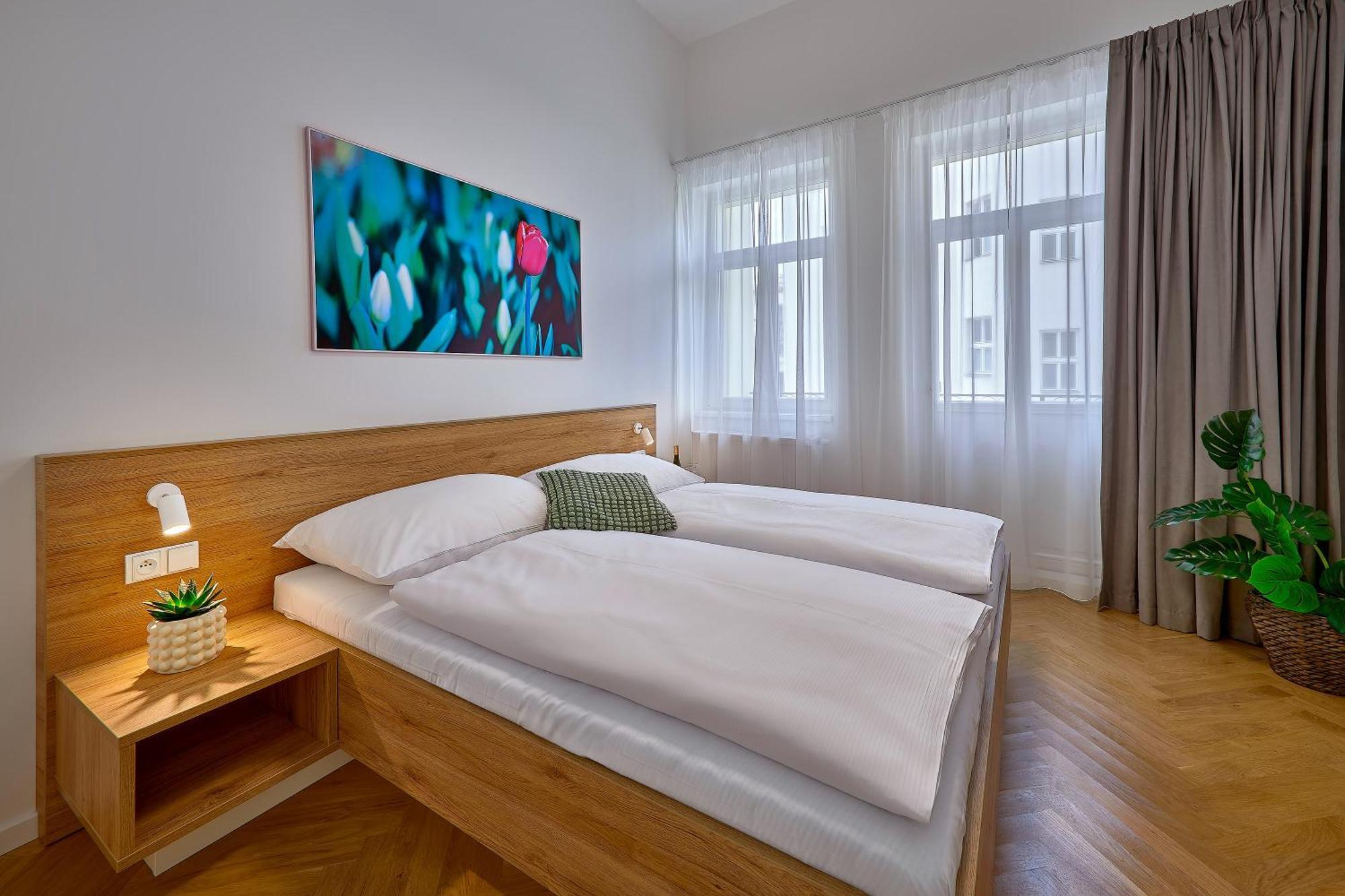 Downtown Suites Rubesova Prague Ngoại thất bức ảnh